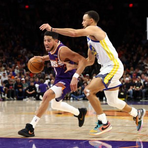 布克在720场或更少比赛内至少17000分1500三分 历史第三&amp;比肩库表